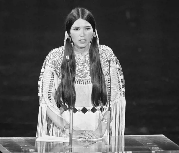 Sacheen Littlefeather speaks at the 45th Academy Awards in 1973