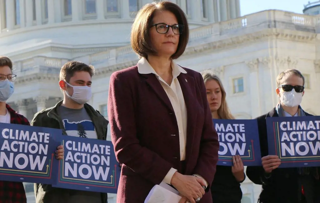 Catherine Cortez Masto actively works for pushing for provisions in Build Back Better to strengthen Nevada’s clean energy industry, create jobs, and bring down the cost of clean transportation